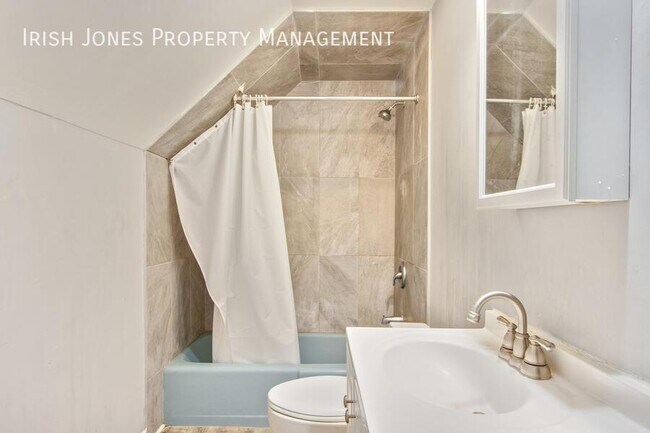 Building Photo - 194 Central Ave