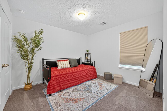 Building Photo - 15510 Birchdale Dr