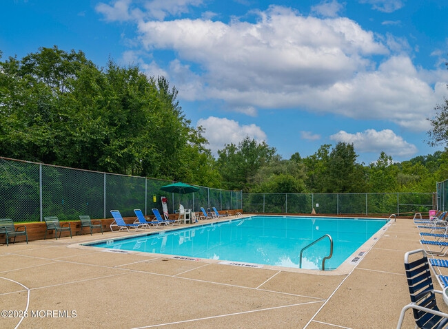 Building Photo - 70 Overlook Dr