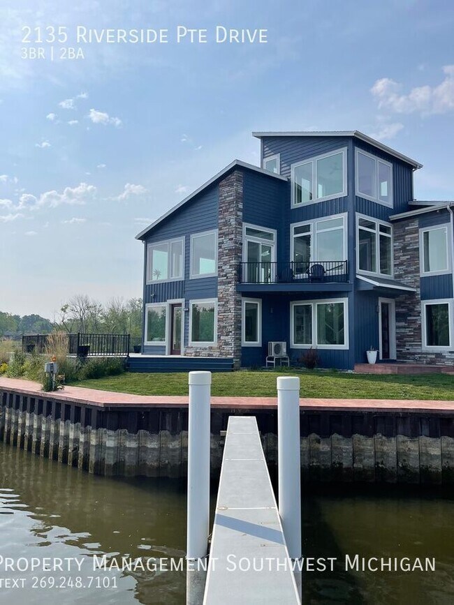 Primary Photo - 2135 Riverside Pointe Dr