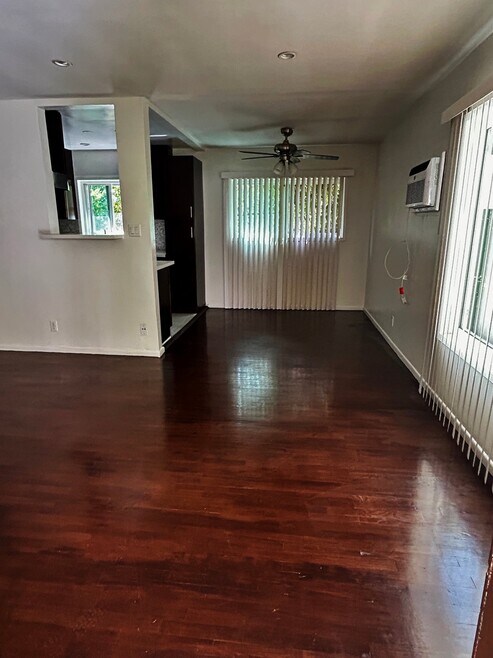 Building Photo - 1231 N Formosa Ave