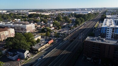Building Photo - 102 E Elizabeth Ave