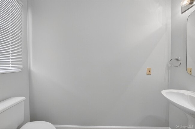 Building Photo - 2003 Regent Dr