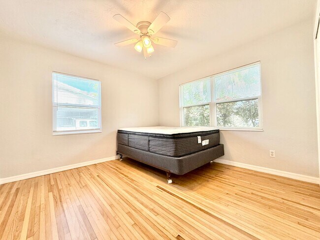 Building Photo - Your DeLand Escape: 4 Bedrooms + Pool at G...