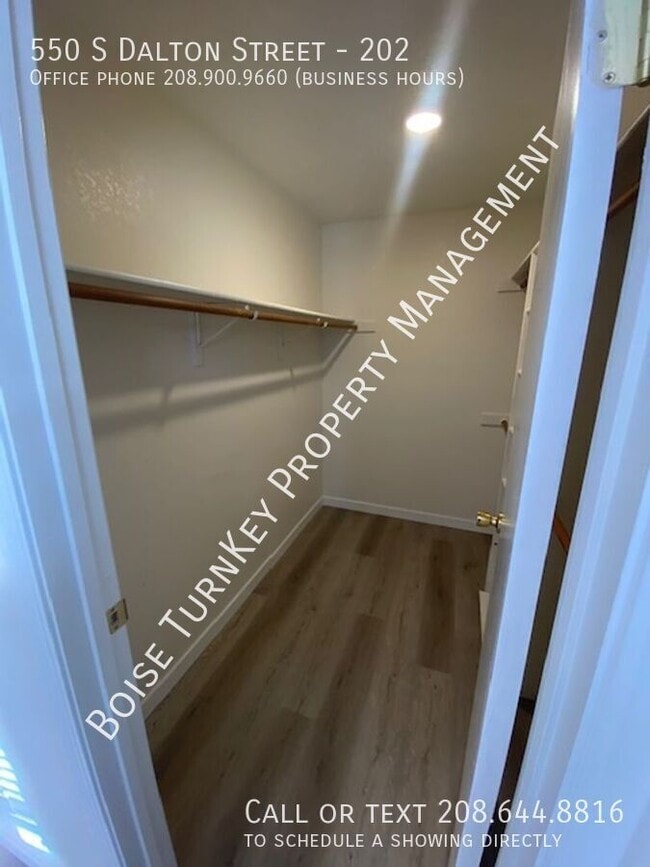 Building Photo - 550 S Dalton Ln