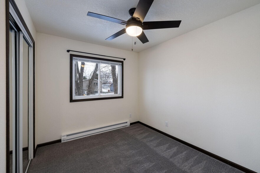 Building Photo - 419 Campfire Dr