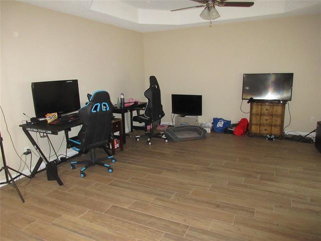 Building Photo - 713 Victorian Dr