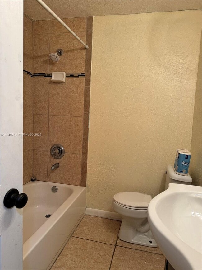 Building Photo - 9410 Gilchrist Ct