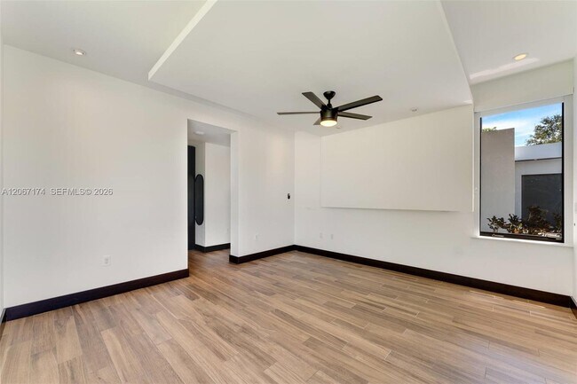 Building Photo - 15315 SW 84th Ave