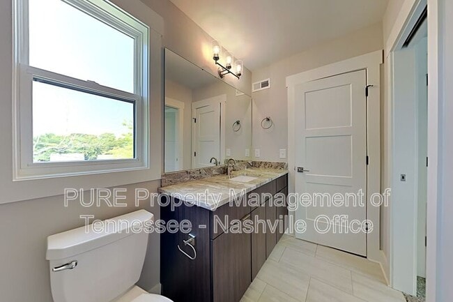 Building Photo - 2713 Torbett St