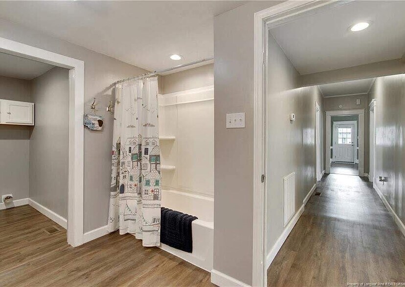 Building Photo - 308 E E St