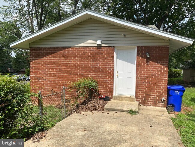 Building Photo - 4308 Ferrara Dr