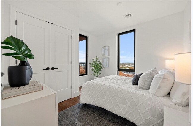 Building Photo - NO FEE!!! 2 BED/2 BATH IN BRIGHTON'S NICEST BUILDING!!!!! PARKING INCLUDED