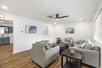 Building Photo - 11814 Flushing Dr