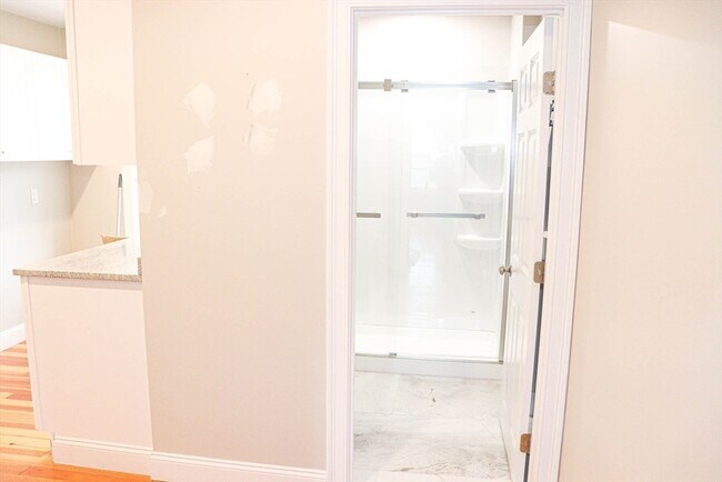 Building Photo - 133 Kendrick Ave