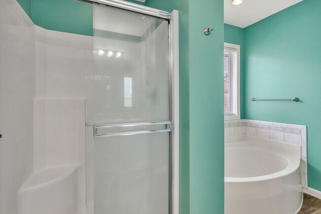 Building Photo - Amazing Floor Plan in Desirable Spanaway Neighborhood!