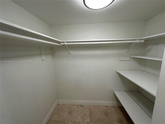 Building Photo - 6039 Collins Ave
