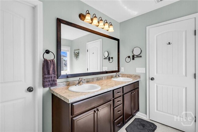 Building Photo - 1596 Longleaf Ct