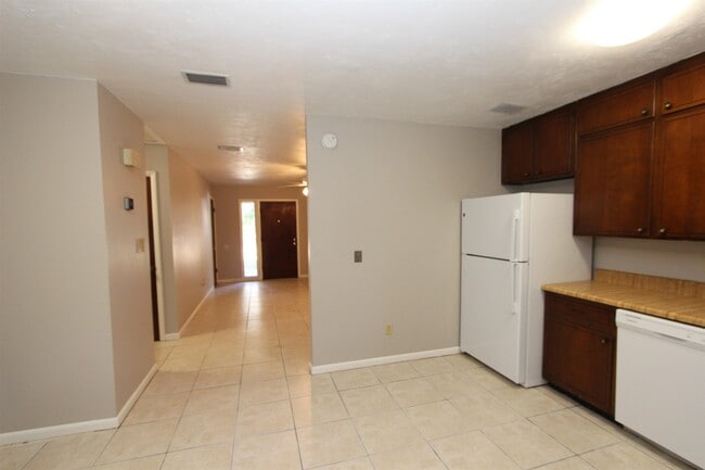 Building Photo - 1530 Pullen Rd