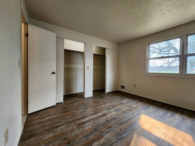 Building Photo - 34 Orchard St