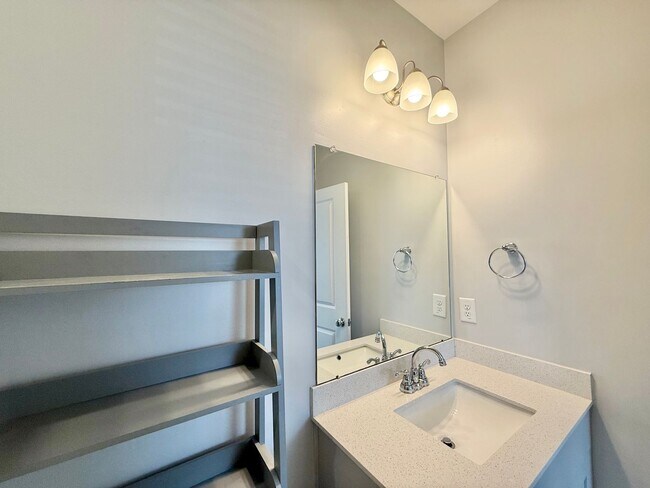 Building Photo - **OFFERING REFUNDABLE APPLICATION FEES & $100 MOVE IN PROMOTION** Modern 3BD, 2.5BA Clayton Townh...