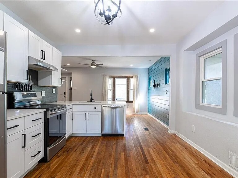 Building Photo - 3814 Wayne Ave