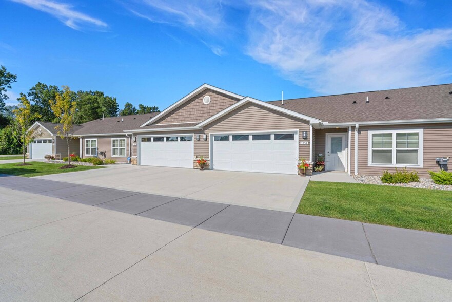 Apartments with Attached Garages - Redwood Amherst