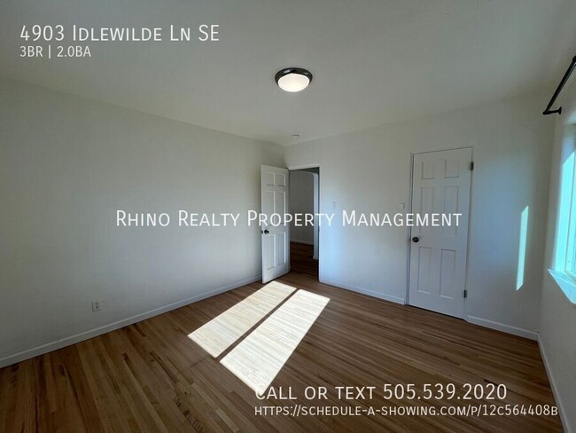 Building Photo - Spacious 2 Bedroom 3 Bathroom Home In ABQ!