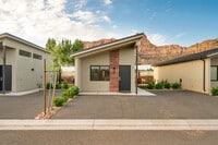 Building Photo - Unfurnished Property!