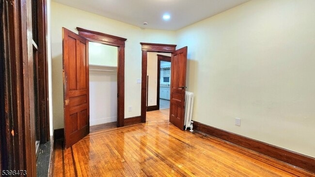 Building Photo - 37 Park Ave