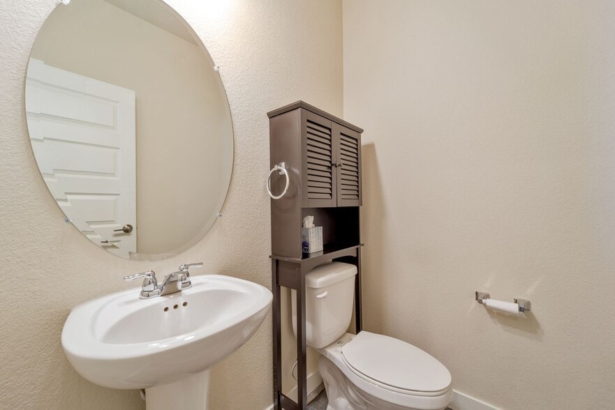 Building Photo - 11247 Colony Cir