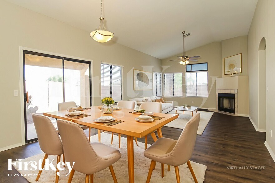 Building Photo - 14915 N 86th Dr