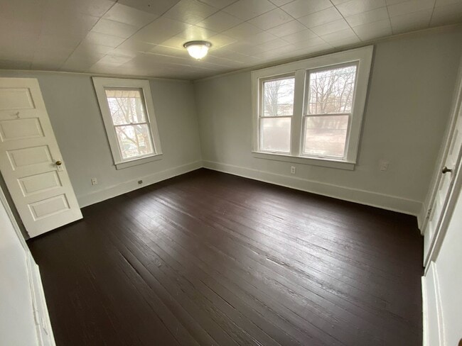 Building Photo - Affordable 2BR Single-Family Home Near Everything