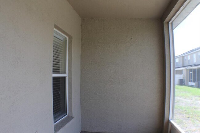 Building Photo - 3336 Santa Rita Ln