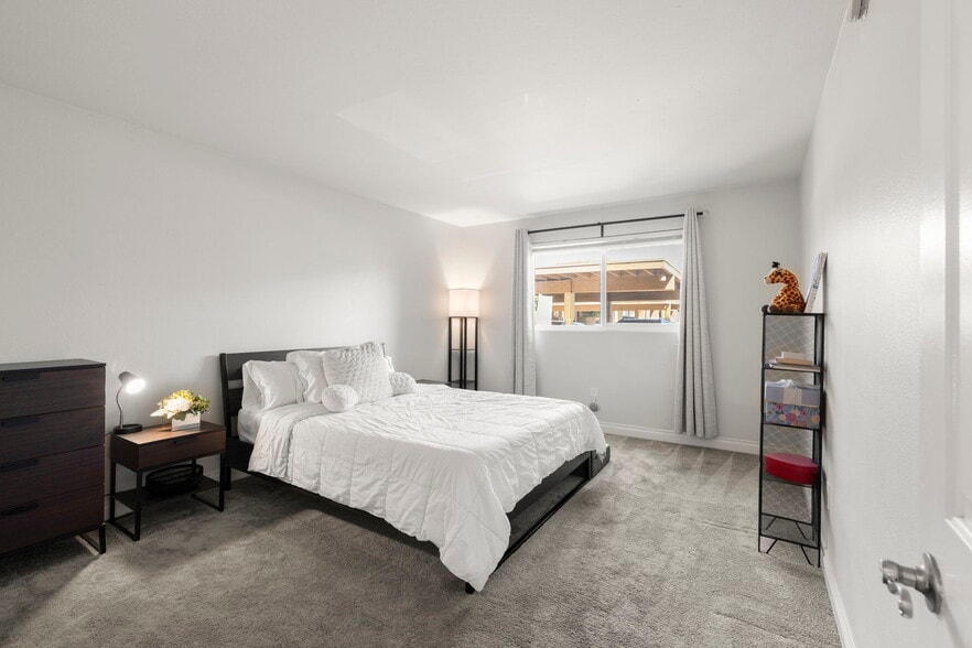 Building Photo - 15273 Maturin Dr