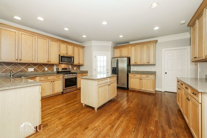 Building Photo - 1338 Sweetwater Dr