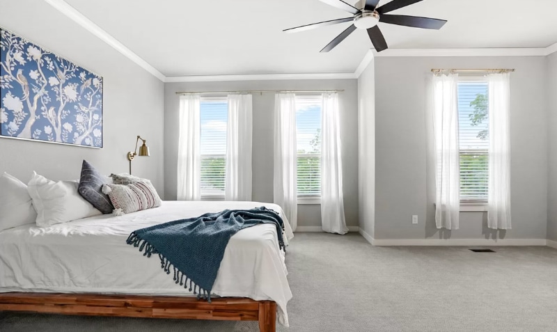 Building Photo - 121 S Cedar Ave