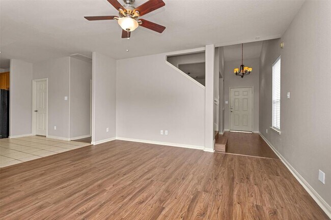 Building Photo - 6443 Applewood Forest Dr