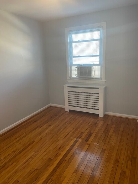 Building Photo - 343 Bloomfield Ave