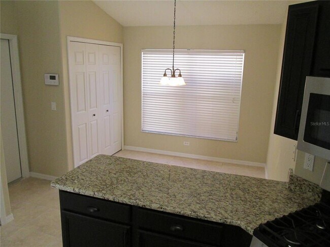 Building Photo - 1524 Maximilian Dr