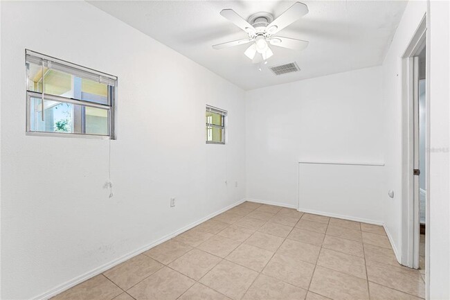Building Photo - 6912 Alderwood Dr