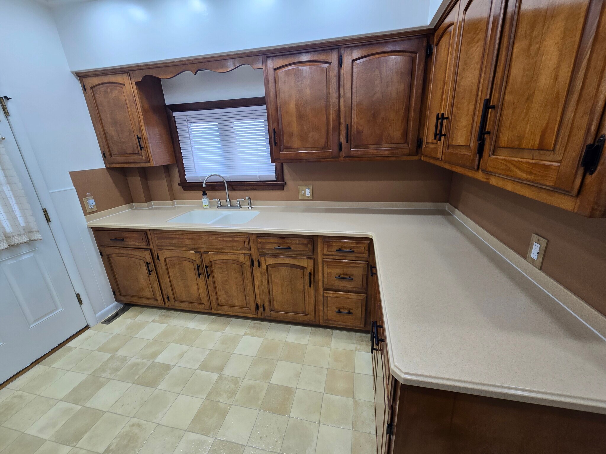 Building Photo - 819 Sheridan St