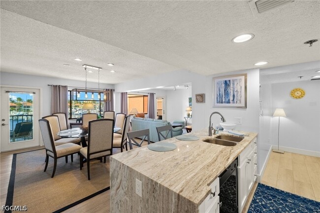 Building Photo - 3170 Matecumbe Key Rd