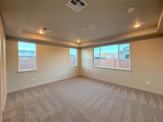 Building Photo - New 3 bed, 2.5 bath with 2 car garage home