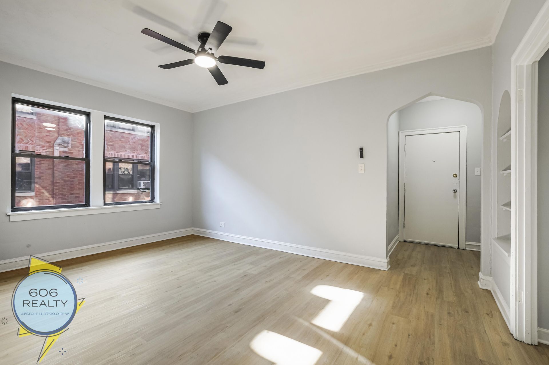 Building Photo - 5244.5 S Drexel Ave