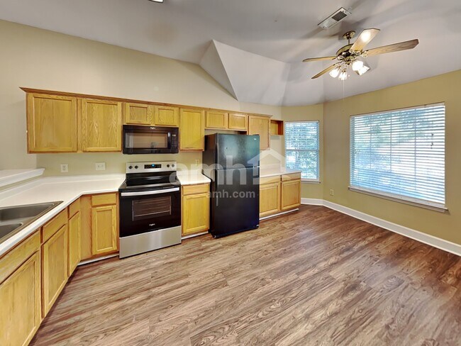 Building Photo - 1508 Cardinal Ln