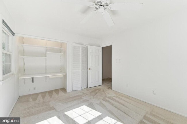 Building Photo - 1730 Pine Valley Dr