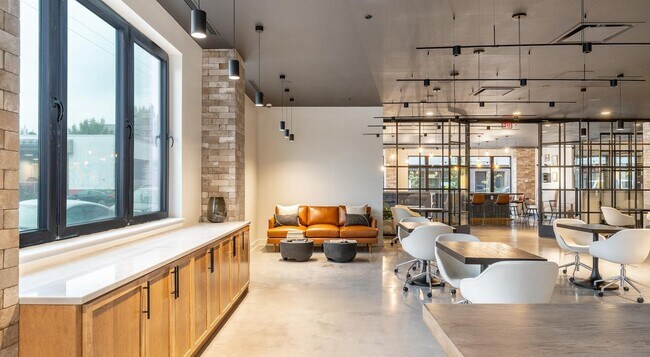 Building Photo - 1999 E Boston St