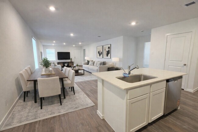 Building Photo - 40821 Hawthorne Glades St