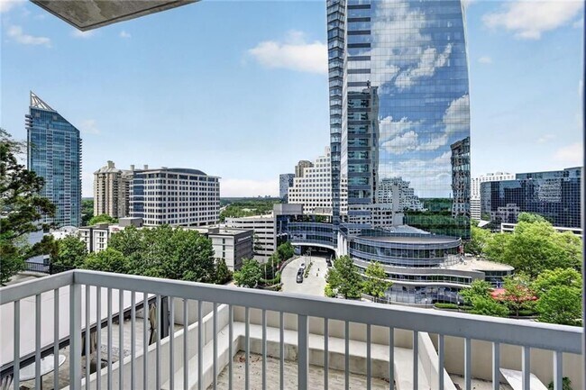 Building Photo - 3324 Peachtree Rd NE